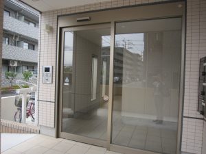 座間市相模が丘2丁目　ガーデンコート　エントランス